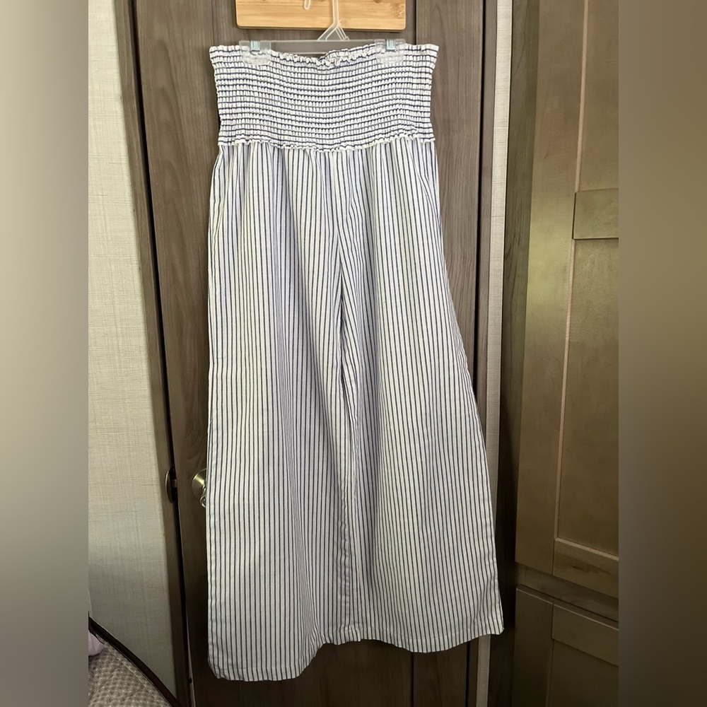 Love Tree white with navy Strip pants